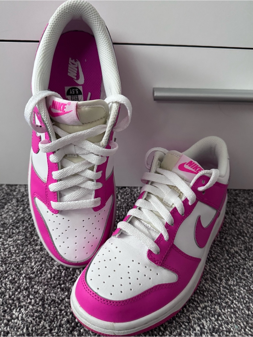 NIKE Dunk Low 5.5 / 7